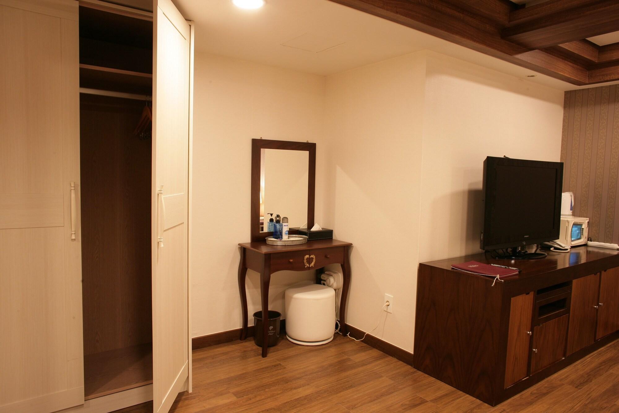 Hill House Seoul Myeongdong Hotel Bagian luar foto